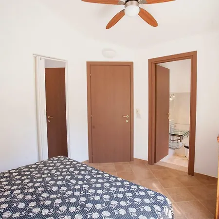 Residenza Il Gabbiano アパート カポリーヴェリ